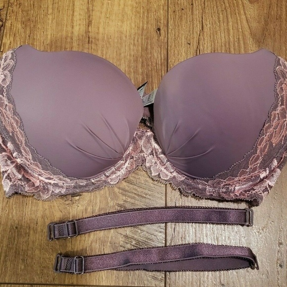 VENUS Other - NWOT VENUS Women's Bra size 38C lace padded